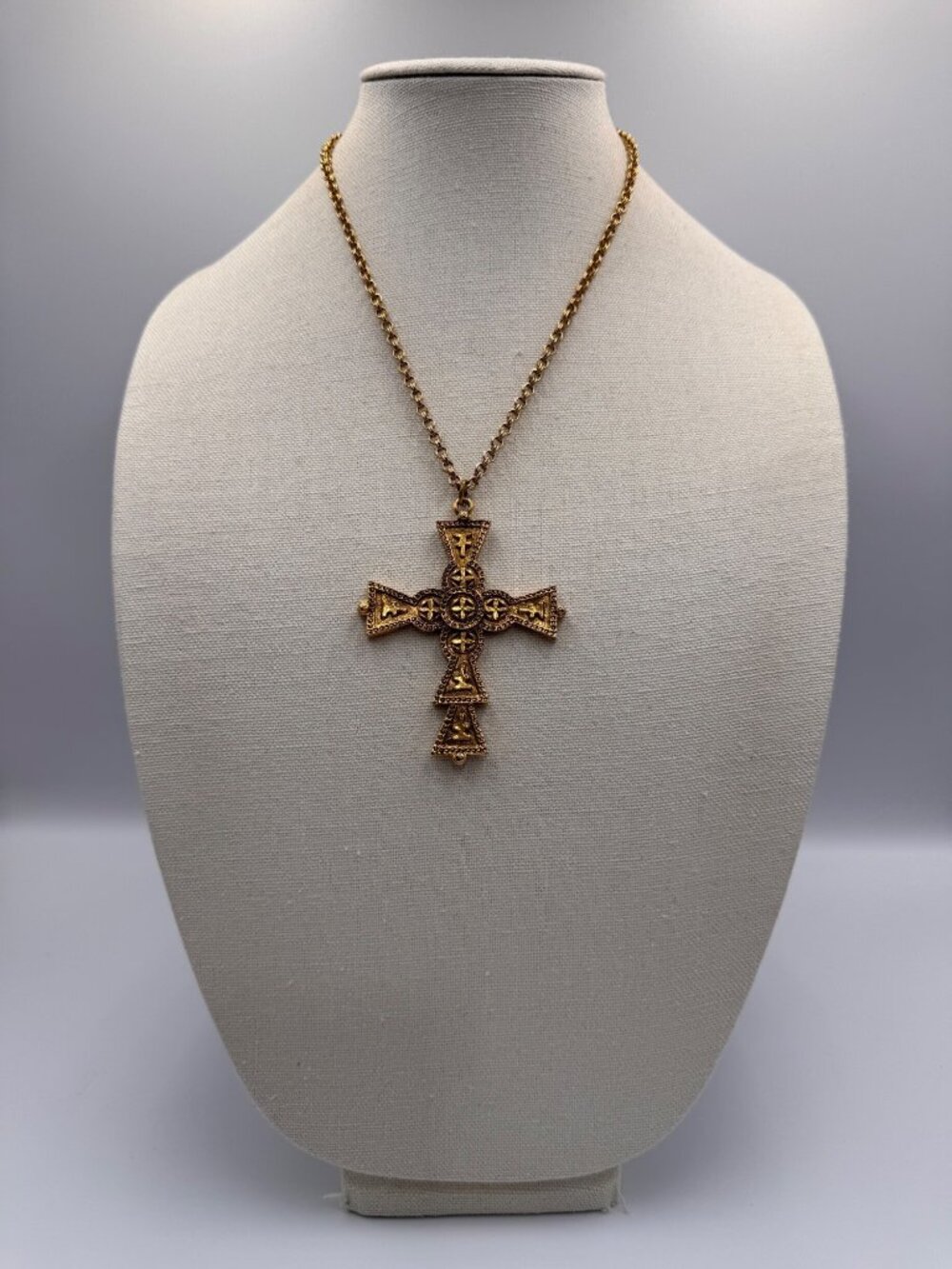 Vintage ART Arthur Pepper Large Byzantine Cross Pendant Necklace Gold Tone 20”